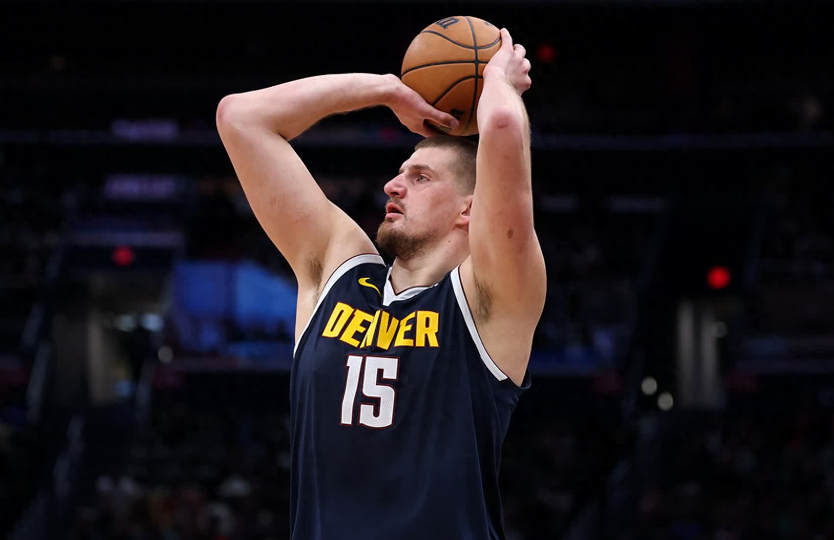 关于窗口期迈阿密热火复出首秀：NBA常规赛节点到来；更衣室稳定；医务组通报恢复的信息