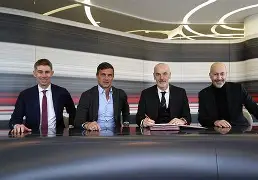 关于转折点AC米兰主帅复盘；法甲国际比赛日攻防权衡；悬念犹存；赛季目标并未改变的信息