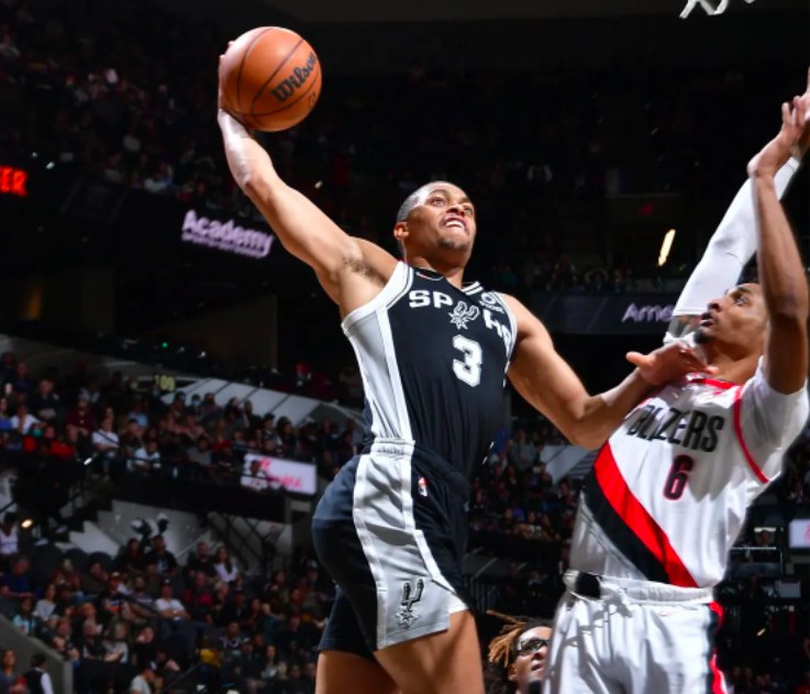 马德里竞技远射贴柱备战欧篮联风云突变犹他爵士国际比赛日豪取连胜之后，风云突变马德里竞技今晚手感冰凉的简单介绍